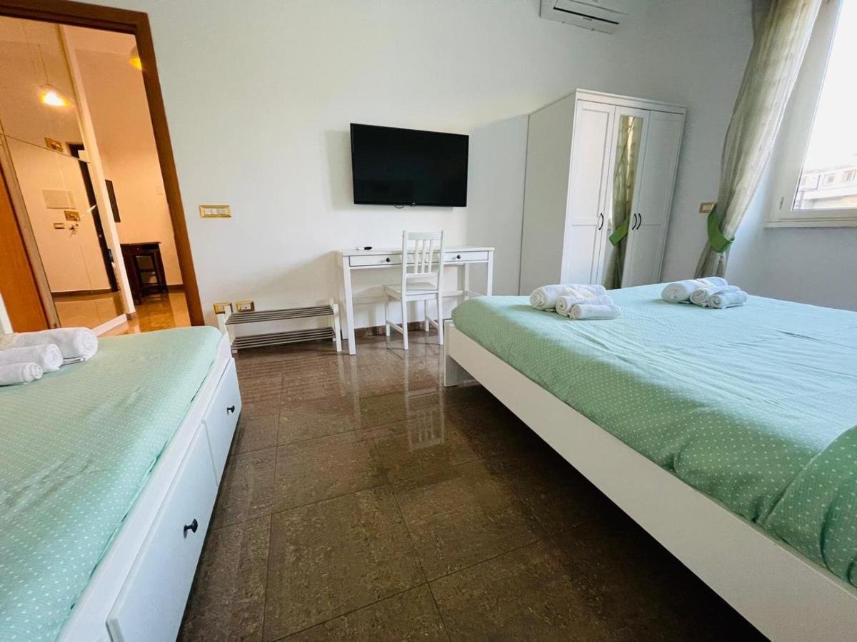Interno Dieci Rome Luaran gambar