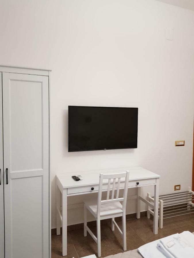 Interno Dieci Rome Luaran gambar