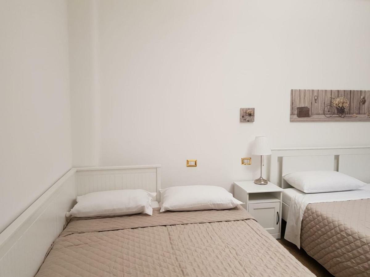 Interno Dieci Rome Luaran gambar