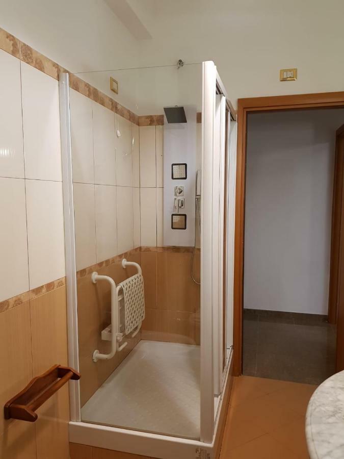 Interno Dieci Rome Luaran gambar