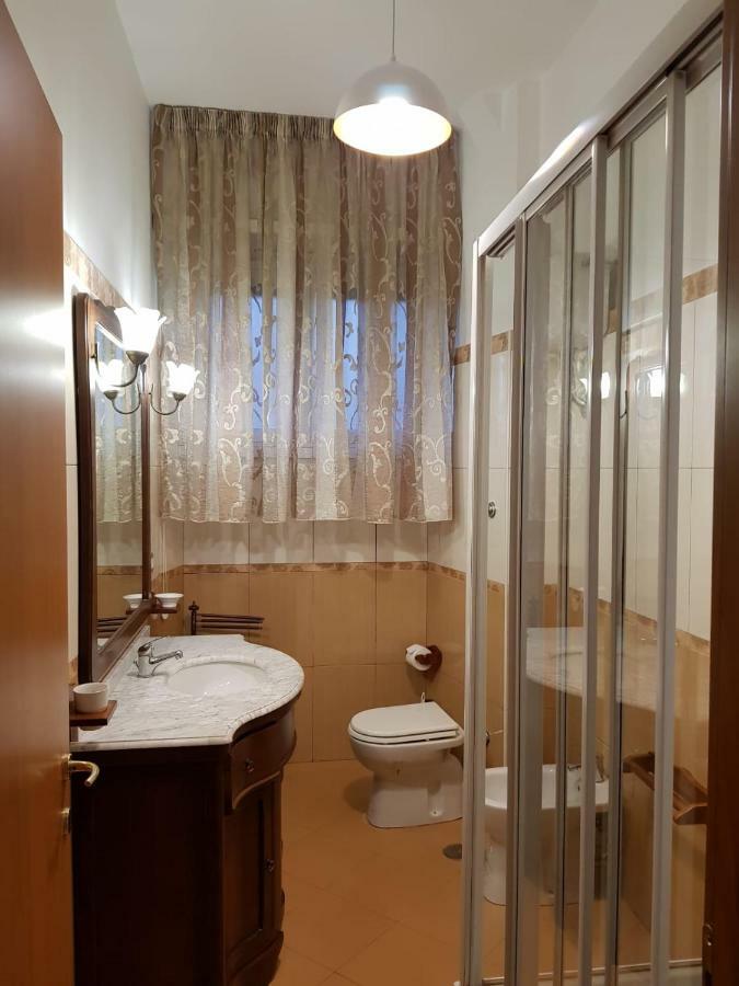 Interno Dieci Rome Luaran gambar